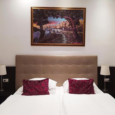 The Palace Suites And Apartments Πράγα Εξωτερικό φωτογραφία